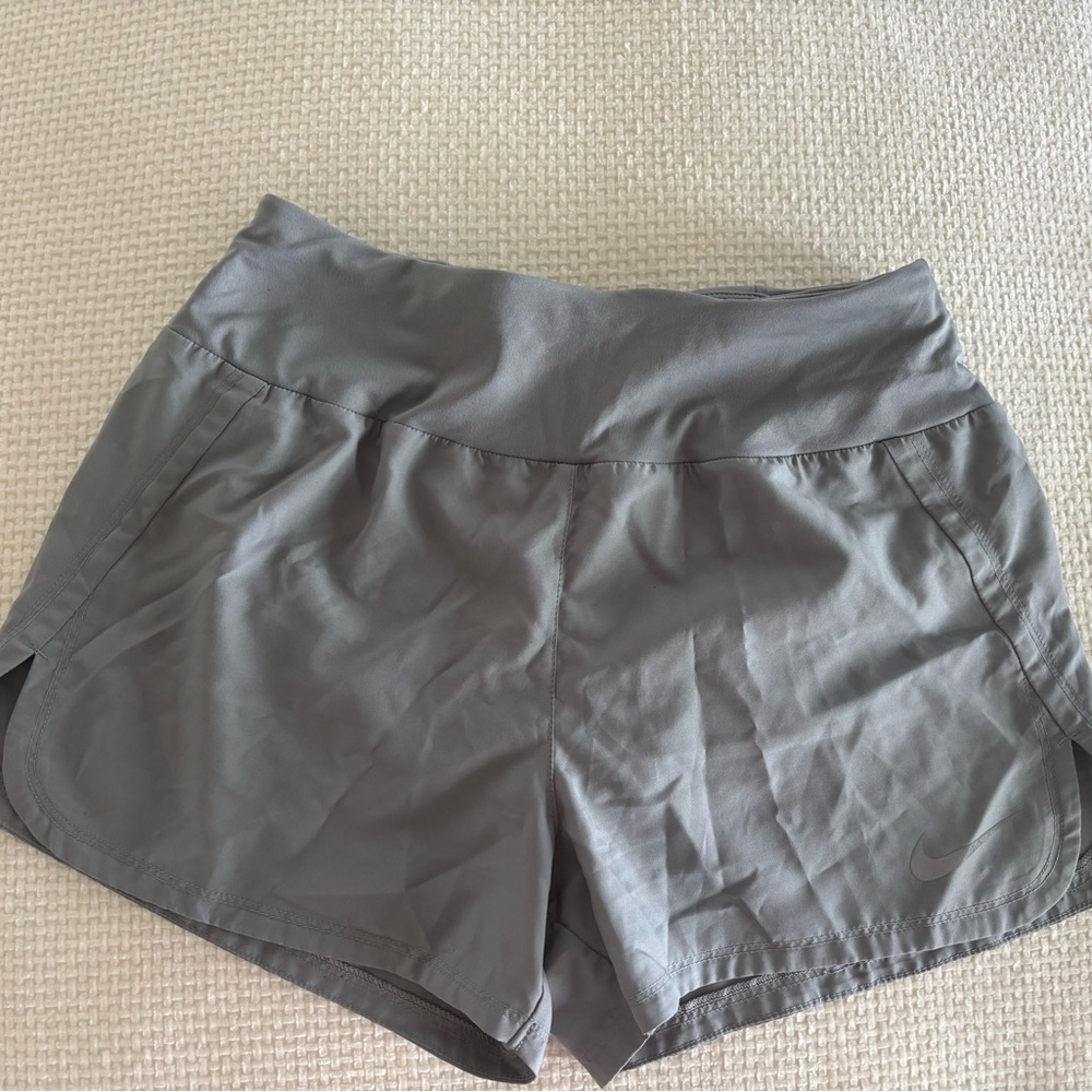 Nike Gray Athletic Shorts Moisture-Wicking Mid-Length